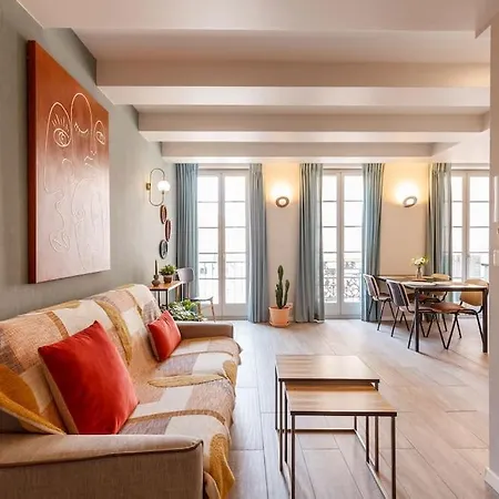 Elegant Plein Centre Διαμέρισμα